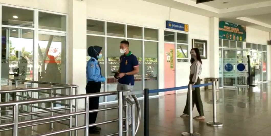 Penumpang Di Bandara Radin Inten Ii Meningkat Persen Radartvnews