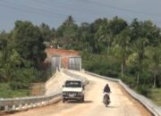 Proyek Jembatan Asal Jadi,  Dinas PU Lamtim Terkesan Lempar Tangungjawab