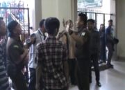 Sidang Pembunuhan, Terdakwa Hampir Menjadi Bulan Bulanan Keluarga Korban