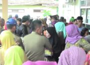 Pemkot Bandar Lampung Bagikan Beras Gratis, Warga Antri Berjam-jam