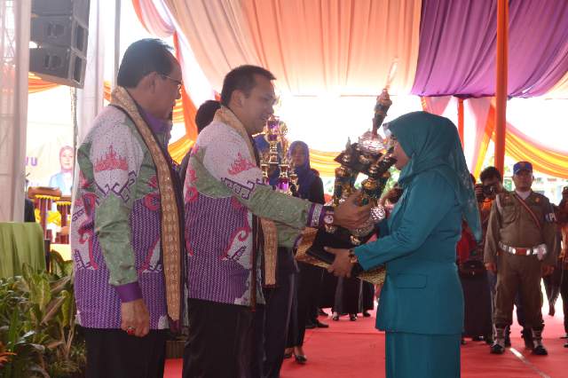 Momen Hari Keluarga Nasional Ke-XIII Momen Hari Keluarga Nasional Ke-XIII