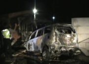 Seorang Penumpang Minibus Tewas Terpanggang