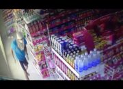 Pelaku Pencurian Terekam Kamera Pengintai, Gasak Puluhan Rokok