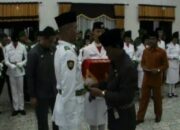 Walikota Metro Kukuhkan 45 Paskibra Kibarkan Sang Saka Merah Putih