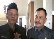 Walikota Pairin Beri Karangan Bunga