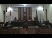 Mantan Bendahara Jalani Sidang Perdana