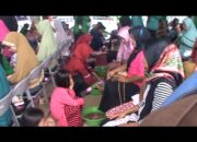 Peringatan Hari Ibu,  Basuh Kaki Ibu,Ratusan Anak Menangis Haru