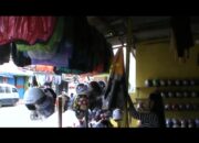 Musim Penghujan Penjual Jas Hujan Raup Omset 20 Juta Perbulan