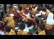 Puluhan Siswa di Pulau Menulis Surat Untuk Presiden dan Kapolri