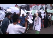 Ratusan Massa Demo Tuntut Habib Rizieq Diproses Hukum