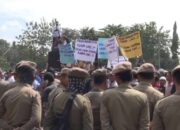 Tuntut Pembebasan Lahan, Ribuan Warga Sambangi Pemkab Lamtim