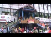 Pedagang Panik Lihat Asap Mengepul dari Lantai Dua