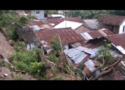 Akibat Hujan, Enam Rumah Warga di Bandar Lampung Tertimbun Longsor