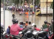 Sungai Meluap, Ratusan Rumah di Kota Sukadana Terendam Banjir