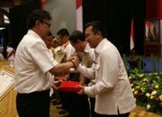 Gubernur Lampung Menerima Penghargaan Terbaik Pertama Atas Penanganan Konflik Sosial Tingkat Provinsi Se-Indonesia