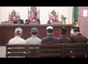 Enam Mahasiswa Satu Juru Parkir Dituntut Enam Tahun Penjara