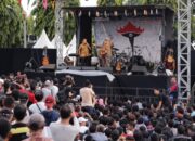 Ribuan Masyarakat Lampung Antusias Sambut Iwan Fals