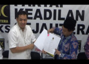 Modal Tiga Kursi, PKS Plot Akhmadi