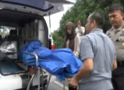 Truk Lindas Pengendara Sepeda Ontel, Sopir Kabur