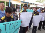 Massa Kepung Yayasan Al-Azhar