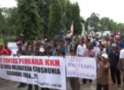 Massa Tuding Bupati Cuci Uang