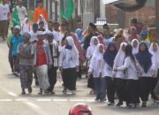 Jalan Sarung Meriahkan Hari Santri Nasional