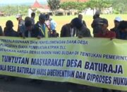 Diduga Selewengkan DD, Warga Tuntut Kades Dicopot