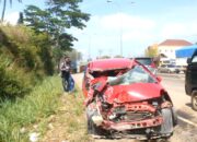 Kecelakaan Beruntun di Jalan Soekarno Hatta Macet
