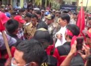 Buruh, Tenaga Diperah Upah Dikepras