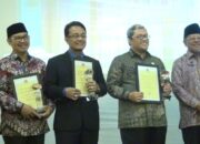 Ridho Anugerahkan MIPI Award Kepada Empat Kepala Daerah