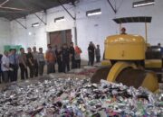 Bea dan Cukai Musnahkan Barang Ilegal 8,9 Miliar