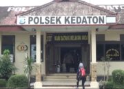 Aduh, Brigadir Polisi Gigit Ketiak Kapolsek