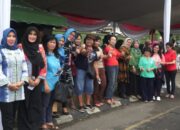 Peringati Hari Ibu, 5000 Wanita Lomba Tradisonal
