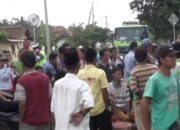 Kecewa Pilkades, Warga Blokir Jalan