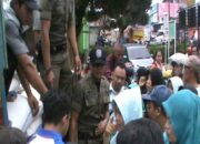 Warga Tanggamus Berdesakan Dapatkan Beras Murah