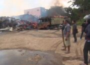 Gudang Kelapa Diamuk Jago Merah