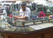 Logam Mulia Mahal, Imitasi Diburu Warga