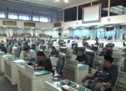 Kampanye, Fraksi Golkar Cuti Berjamaah