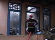 Rumah Ayah dan Anak Ludes Terbakar