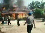 Rumah Ludes Terbakar, Korban Histeris