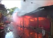 Ratusan Kios Pasar Cendrawasih Ludes Dilalap Api