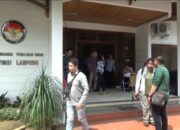 Paslon Masif Lakukan Pelanggaran APK