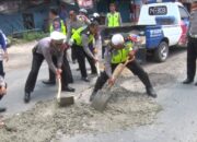 Korban Jiwa Berjatuhan, Polresta Tambal Jalan Berlubang