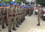 Setengah Hati, Hiburan Malam Bebas Sanksi