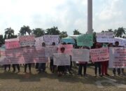 Keluarga Pasien Gelar Demo Tandingan