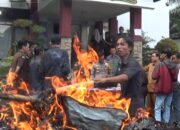 Kejari Bandar Lampung Bakar Uang Palsu dan Narkoba