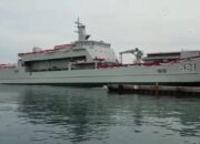 Menhan Launching Kapal Angkut Tank