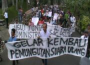 Desak Pilkada Tanggamus Diulang, Massa Serbu KPUD