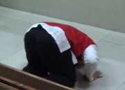 Perampok 1 Kg Emas Sujud Syukur