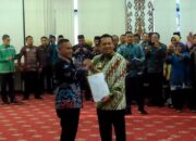 Ridho Serahkan SK PLT Bupati ke Nanang